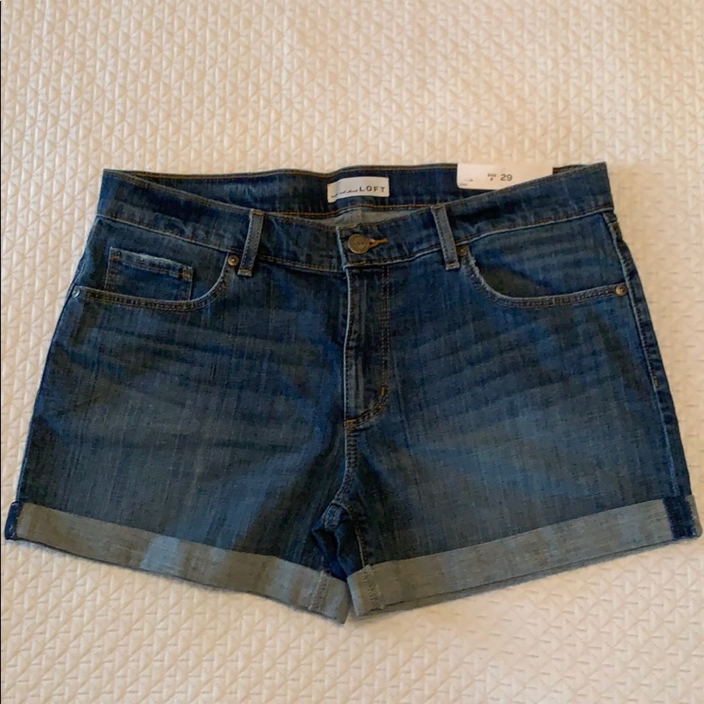 NWT Ann Taylor Loft Denim Rolled Shorts